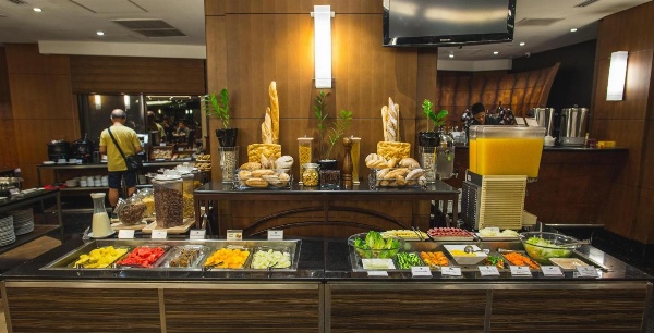 City Garden Hotel Makati image 6